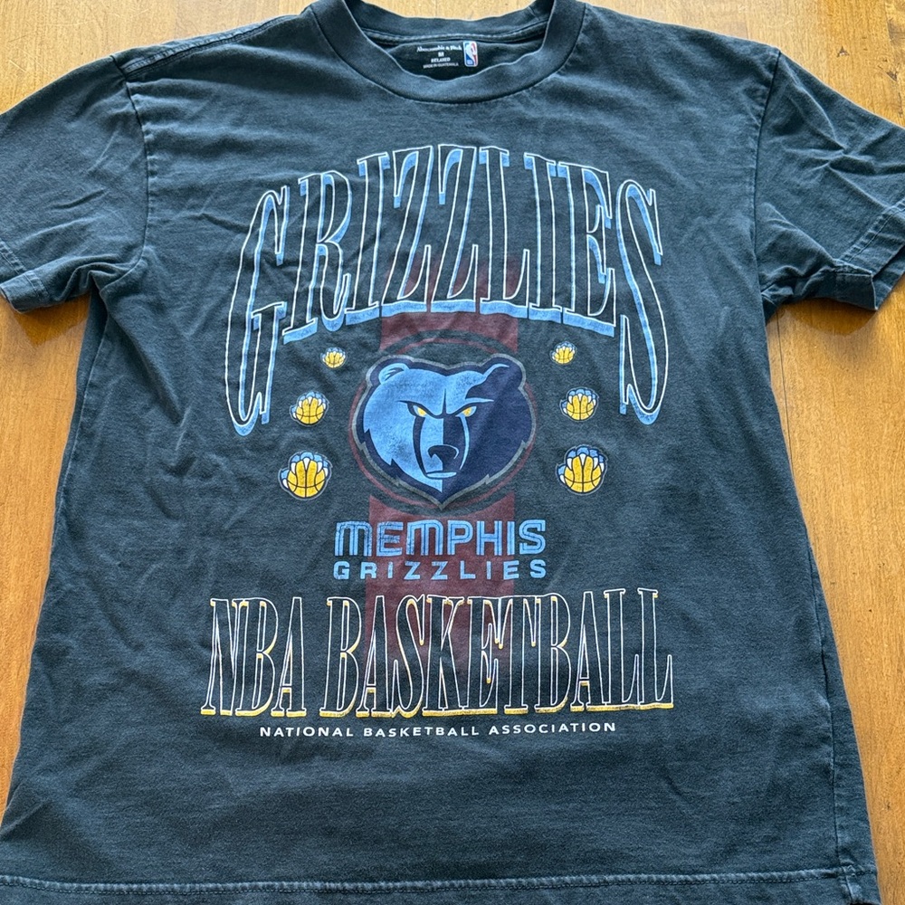 Abercrombie & Fitch Black Grizzlies NBA Tee